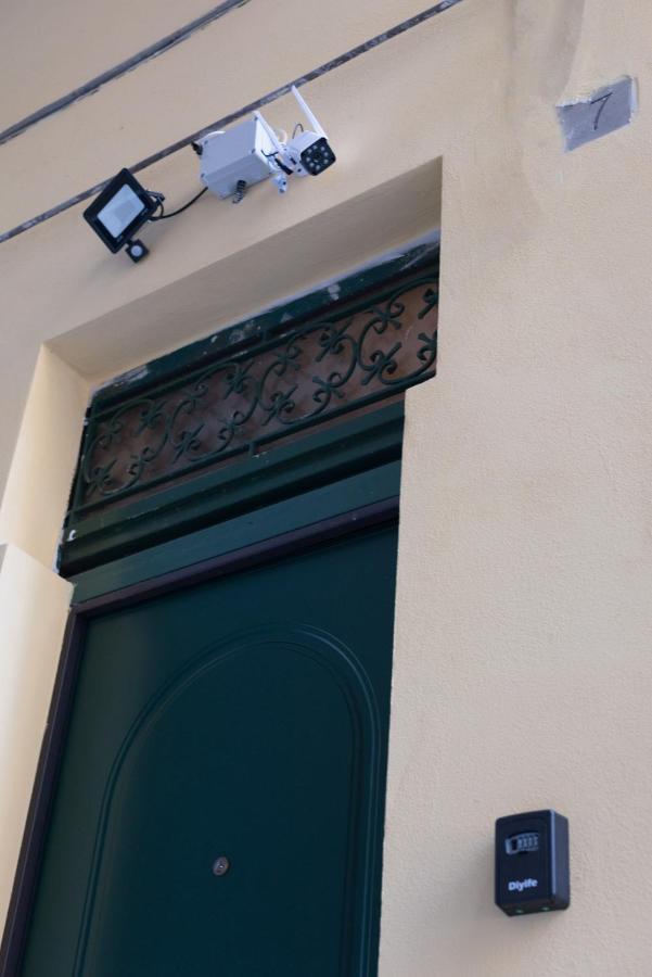 Napoli Centro, A Windows On The Monuments Apartment Exterior photo