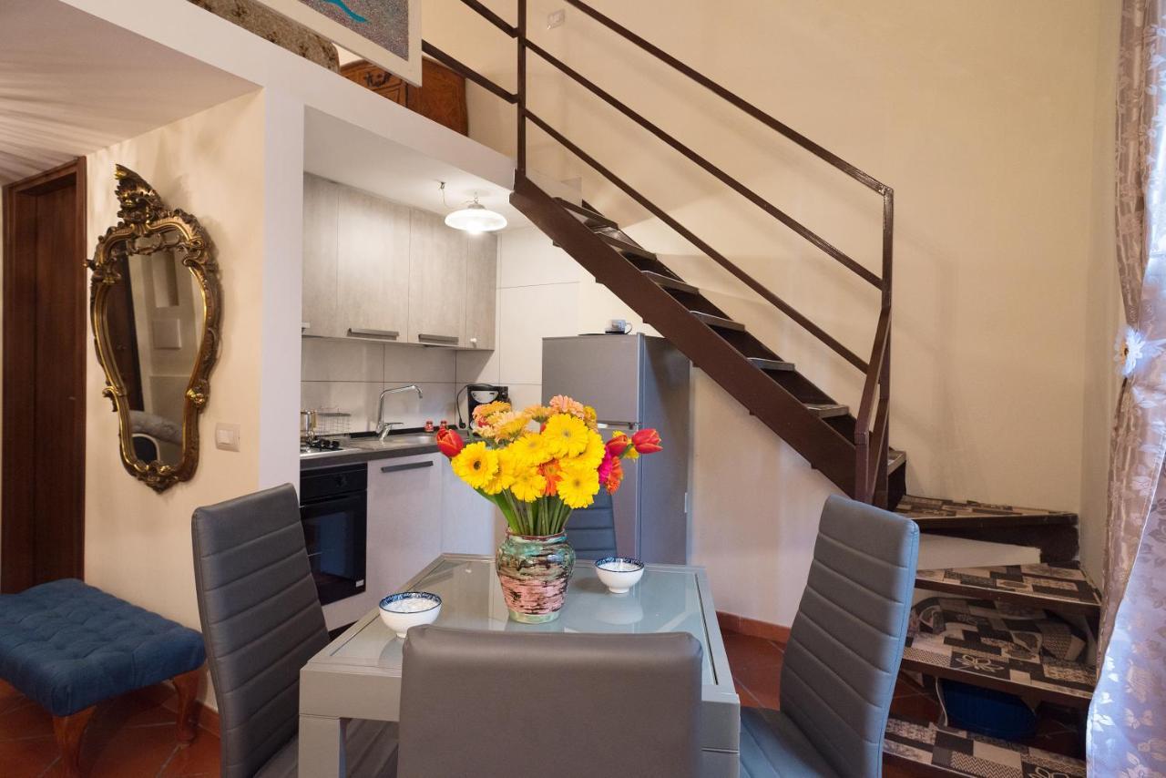 Napoli Centro, A Windows On The Monuments Apartment Exterior photo